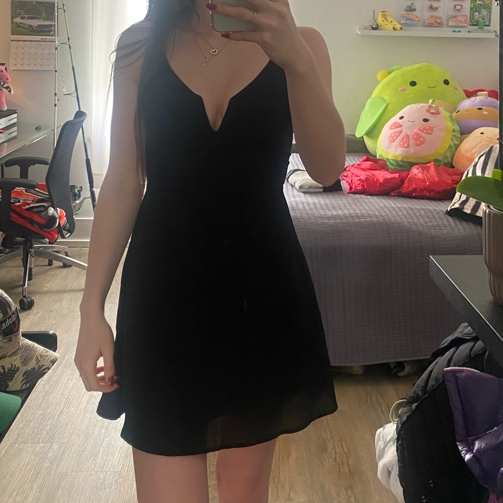 Noble U black dress
